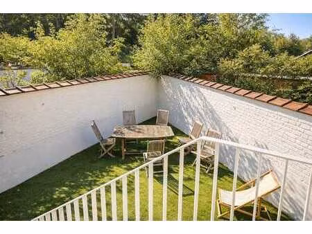 lumineux appt souplexe  2 ch  2sdb + grande terrasse/cour