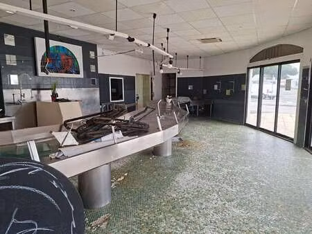 location bureaux et commerces à la faute-sur-mer (85460) : à louer / 80m² la faute-sur-mer