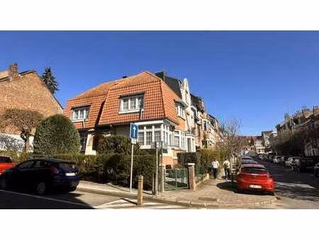charmante 3-faç. art déco avec 3ch. garage et jardin