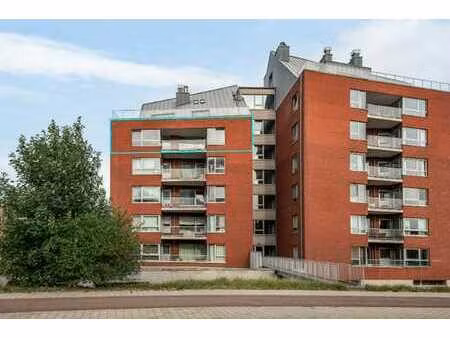 instapklaar appartement op de 5ev met lift  2 slk  terras...