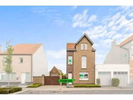 superbe maison semi-mitoyenne avec label peb a sur un terra…