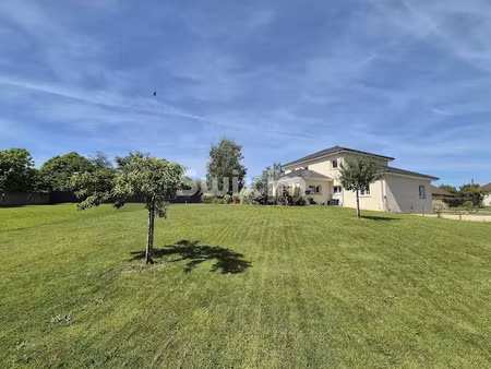 vente maison 11 pièces 195 m² à baverans (39100)  575 000 €