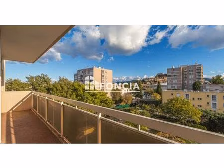 la garde  appartement t4 de 93m2 avec parking