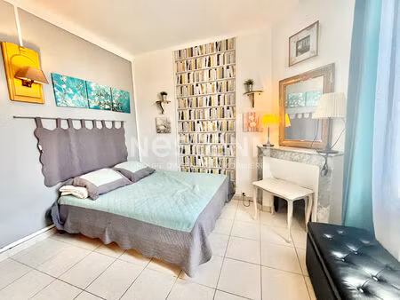 a saisir rapidement : idéal investisseur : studio 21 m² hyper centre - 50 mètres du vieux 
