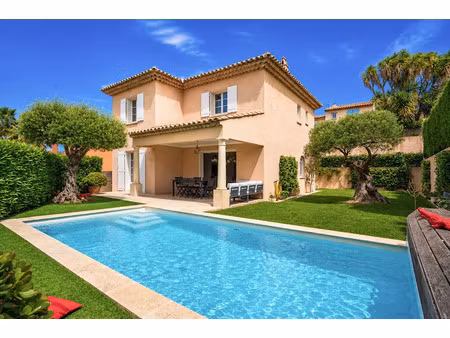 vente maison 4 pièces 126 m² à sainte-maxime (83120)  998 000 €