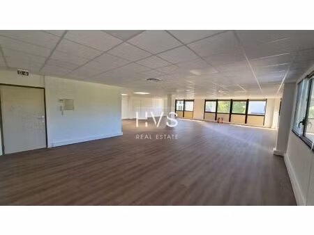 location local professionnel 173m² meyreuil 13590