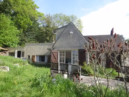 ancien relais de poste au coeur de montchauvet!!!