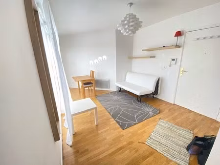 beau studio meublé