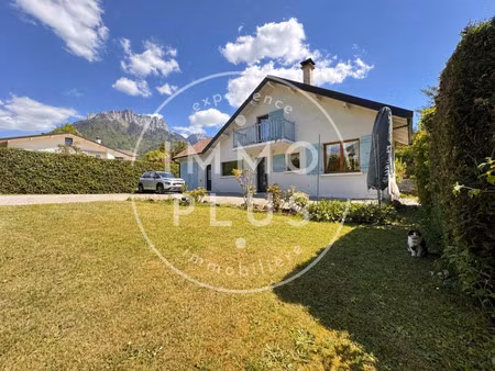 maison de luxe à vendre à menthon-saint-bernard