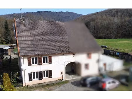 appartement plancher-bas 145 m² t-5 à vendre  100 000 €