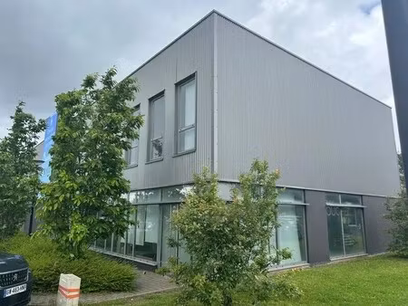 location local d’activités lesquin 59810 232m²