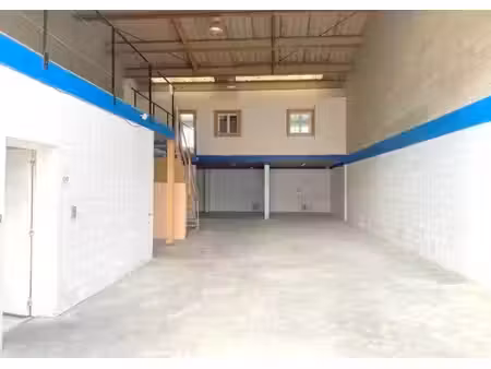 location local d’activités morainvilliers 78630 276m²