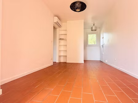 vente viager 2 pièces 32.66 m² à la londe-les-maures (83250)  185 000 €