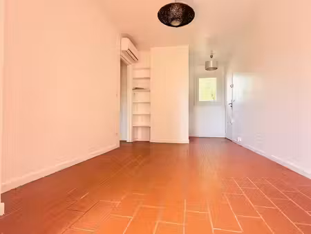 vente viager 2 pièces 32.66 m² à la londe-les-maures (83250)  185 000 €