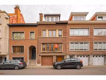 maison spacieuse avec garage & jardin