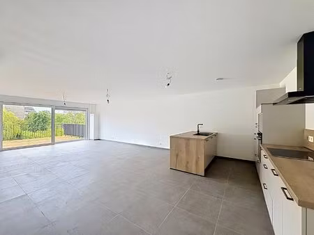 appartement à louer avec terrasse et 3 chambres   beauraing (vbe25298)