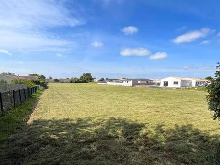vente terrain à semussac (17120) : à vendre / semussac