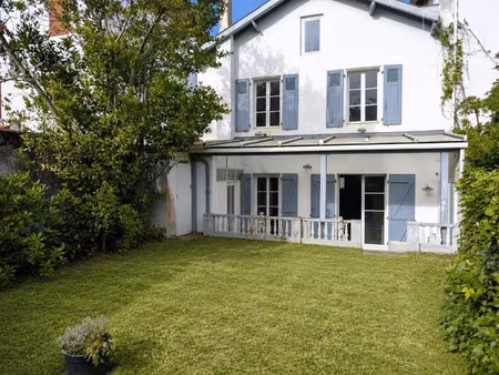 maison de luxe à vendre dans le quartier république-beau rivage