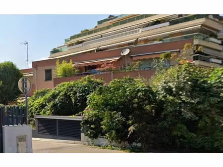 location appartement  m² t-1 à saint-laurent-du-var  611 €