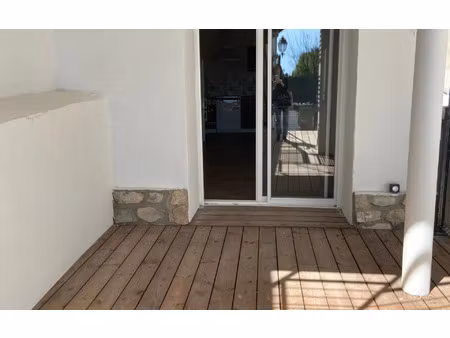 location appartement  36.8 m² t-2 à vergèze  675 €