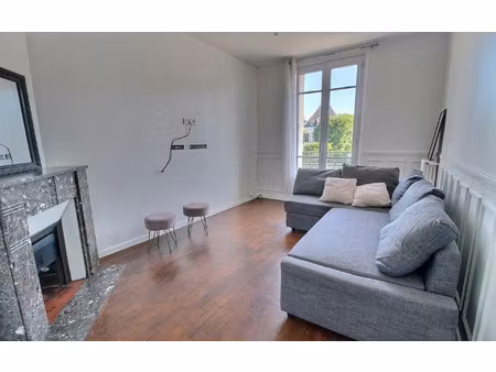 location appartement  44.1 m² t-2 à vincennes  1 299 €