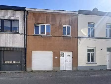 à louer : spacieuse maison fermée située à strombeek-bever
