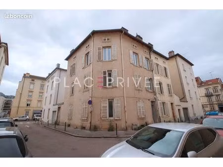 immeuble 9 pièces 238 m²