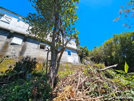villa f9 de 195 m² sur 910 m² de terrain le brulé (baisse de prix )