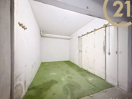 parking/box 14 m² saint-raphaël