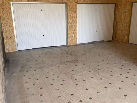 box / garde meuble / stockage