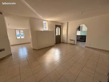 location - maison de centre ville - 63m2