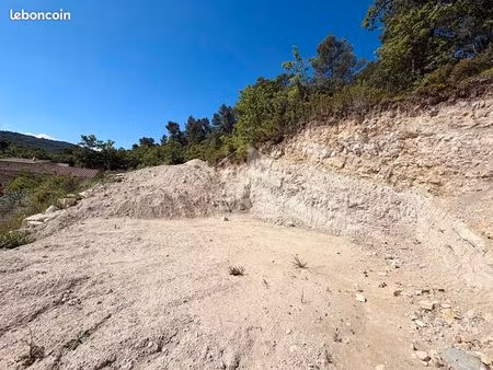 terrain 582 m² la roque d antheron