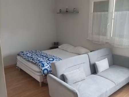 appartement situe au centre de ville ds une residence tres calme