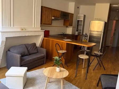 t4 duplex meublé – centre historique du puy-en-velay – place du plot à 1 min à pied