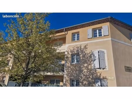appartement t3 59m2 la roque d'antheron