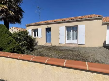 vente maison à bournezeau (85480) : à vendre / 69m² bournezeau