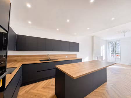 vente appartement 5 pièces 160 m² à toulon (83000)  510 000 €