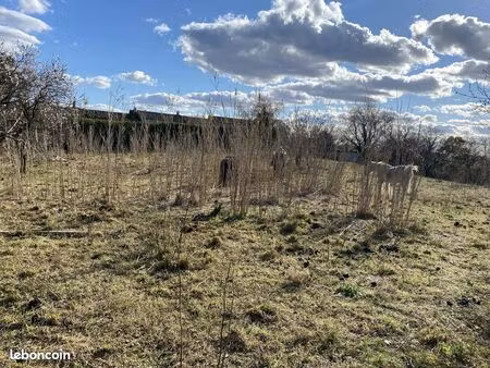terrain 850 m² mouriès