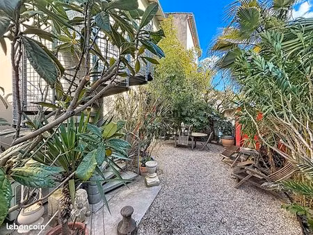 maison 7 pièces 240 m²