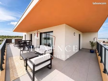 penthouse 4 pièces 96 m²