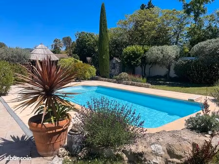 charmante maison avec piscine et grand studio indépendant
