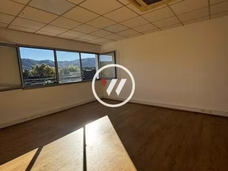 bureaux 34 m²