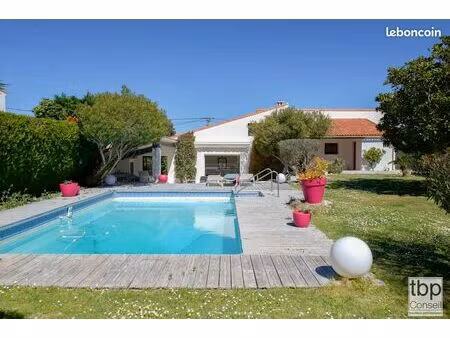 propriété 6 pièces 283 m²