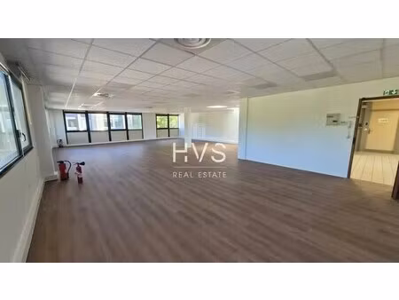 location bureaux 153 m²
