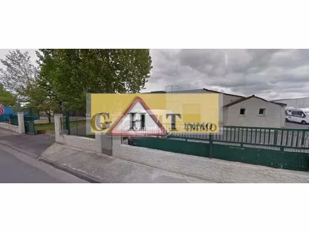 location local industriel 800 m² à brie-comte-robert (77170)