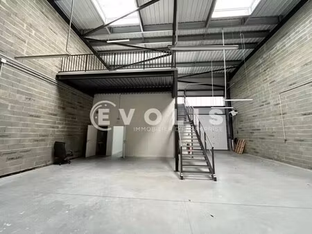 location local d’activités beychac et caillau 33750 228m²