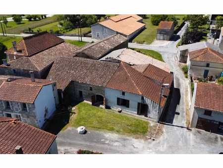 maison saint-fort-sur-gironde m² t-2 à vendre  90 000 €