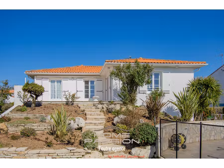 vaux/mer - maison avec piscine proche de pontaillac