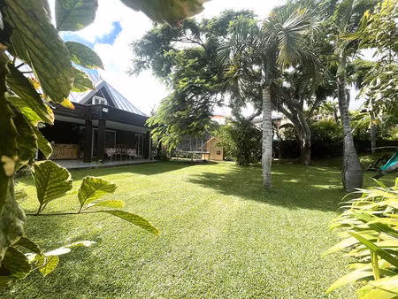 villa t6 sainte marie avec t2 indépendant