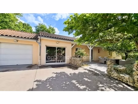 maison de plain-pied 5 pièces avec piscine à vendre à charmeil  proche vichy – 126 m² habi